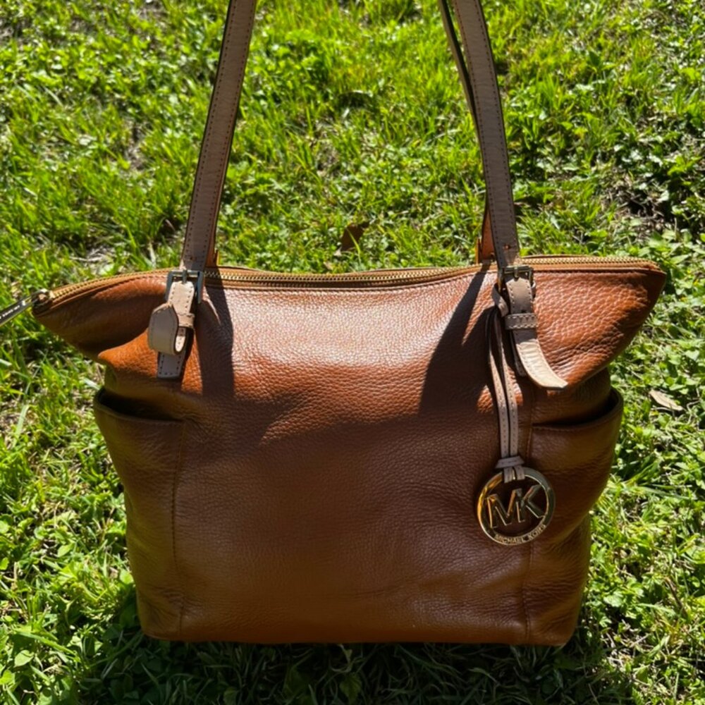 Michael Kors Jet Set Tote, Brown Pebbled Leather